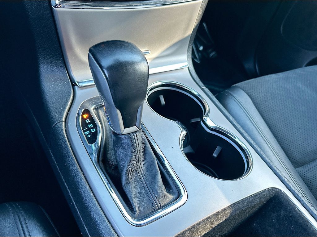 Thumbnail: 2021 Jeep Grand Cherokee - 17