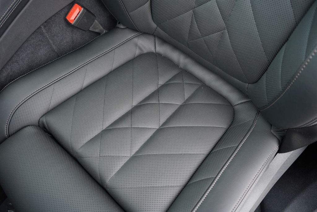 Thumbnail: 2026 BMW X6 - 11