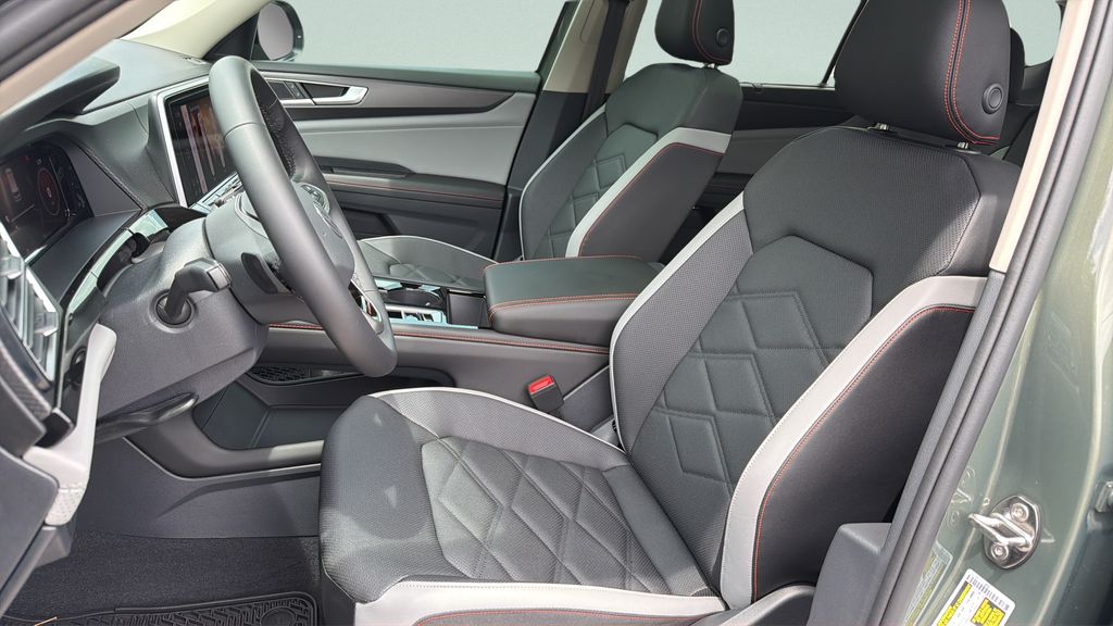 New 2026 Green Volkswagen 2.0T Peak Edition image 33