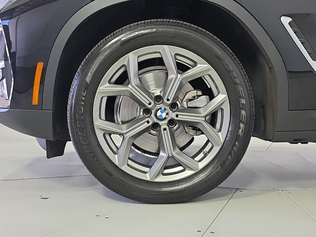 Thumbnail: 2023 BMW X4 - 5