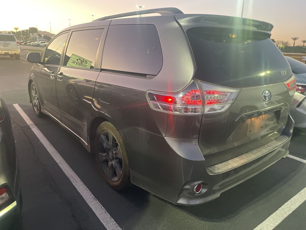 Thumbnail: 2015 Toyota Sienna - 2