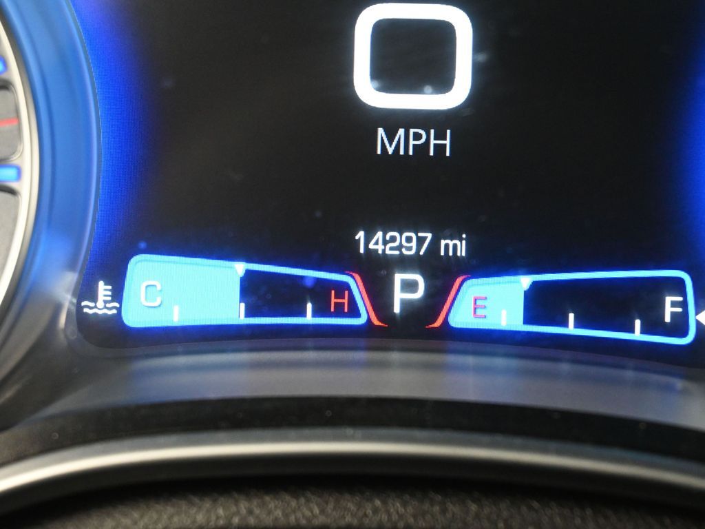 Used 2023 Bright White Clearcoat Chrysler Touring image 22