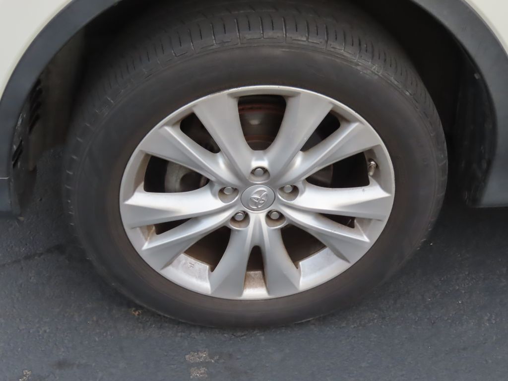 Thumbnail: 2014 Toyota RAV4 - 3