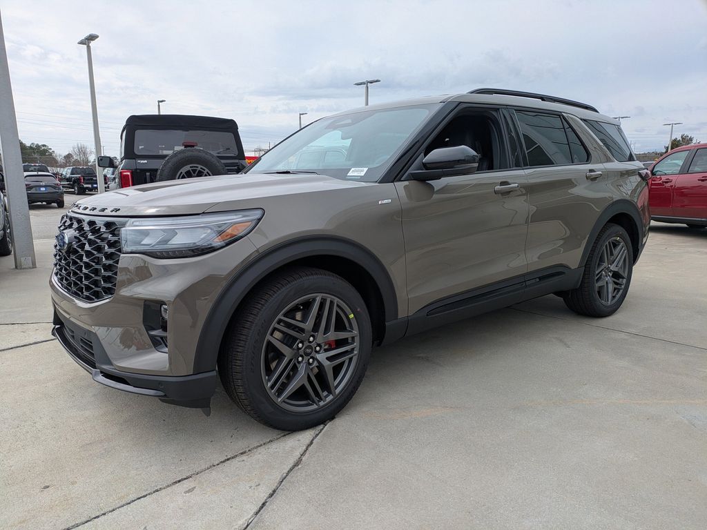 2026 Ford Explorer ST-Line