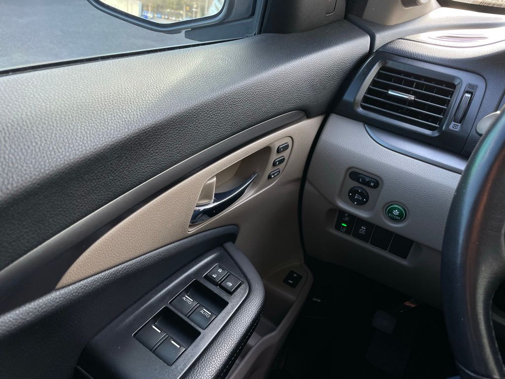 Thumbnail: 2022 Honda Pilot - 23