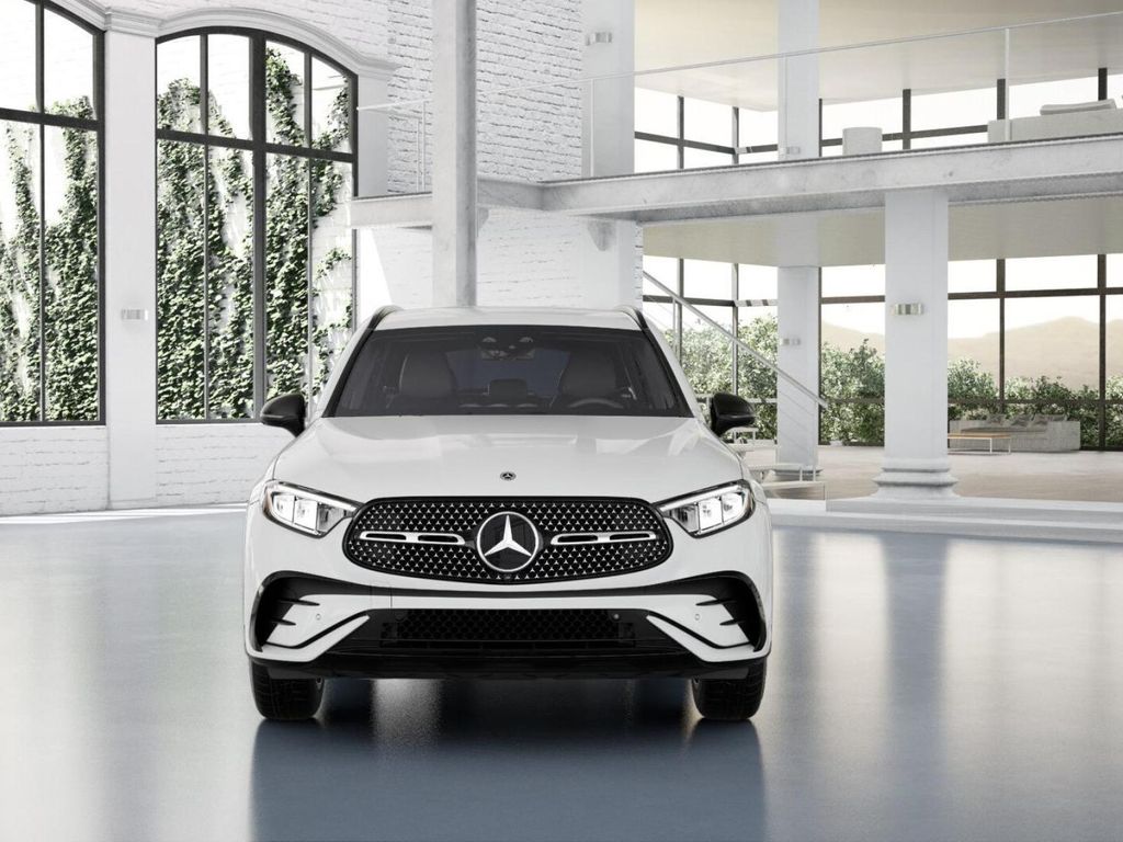 2025 Mercedes-Benz GLC 300 7