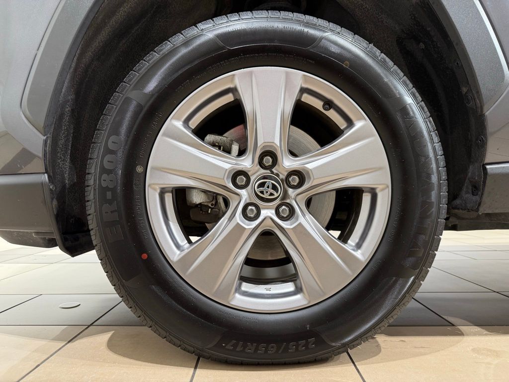 Thumbnail: 2024 Toyota RAV4 - 9