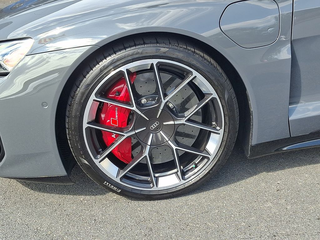 Thumbnail: 2025 Audi RS e-tron GT - 8