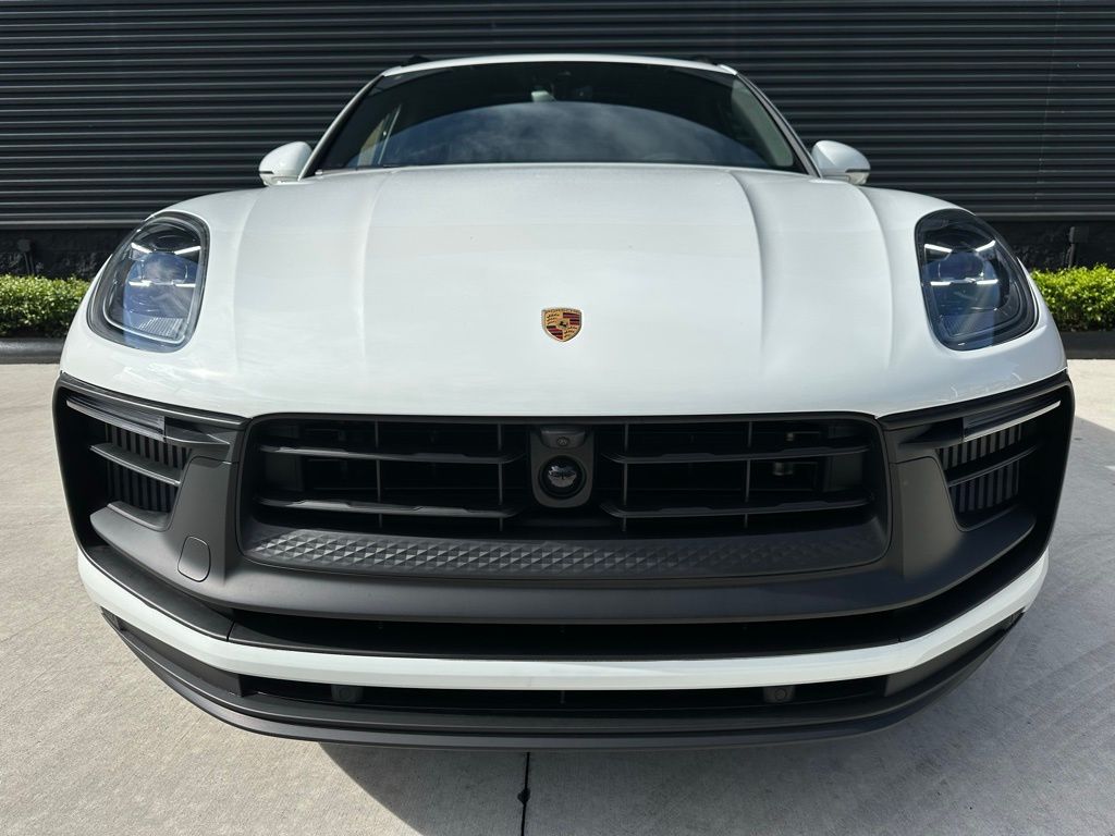 Thumbnail: 2025 Porsche Macan - 8