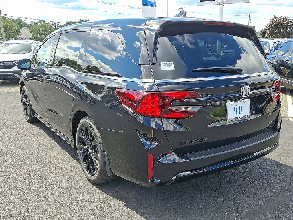 Thumbnail: 2026 Honda Odyssey - 3