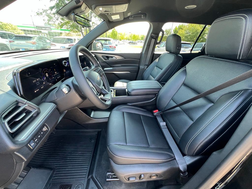 Used 2026 Chevrolet Traverse SUV