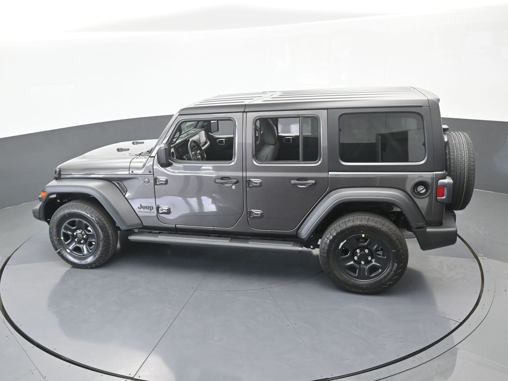 New 2026 Granite Crystal Metallic Clearcoat Jeep Sport image 43