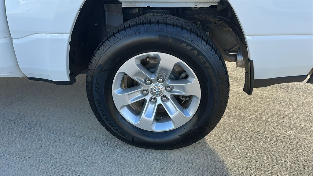 2024 Ram 1500 Laramie White at Cook Ford