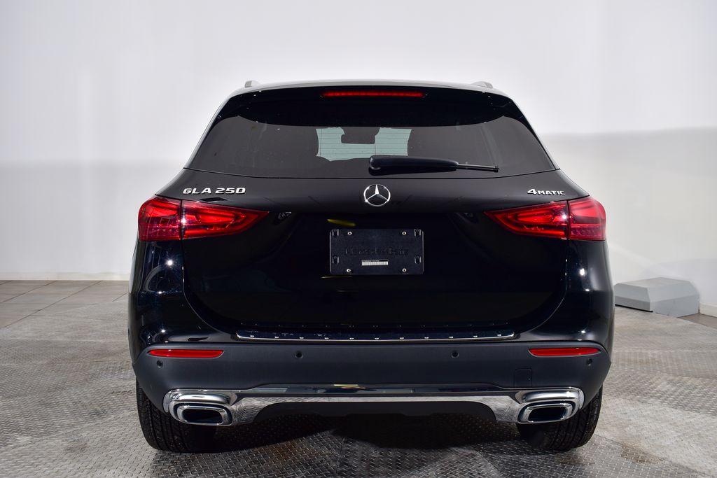 Thumbnail: 2026 Mercedes-Benz GLA - 4