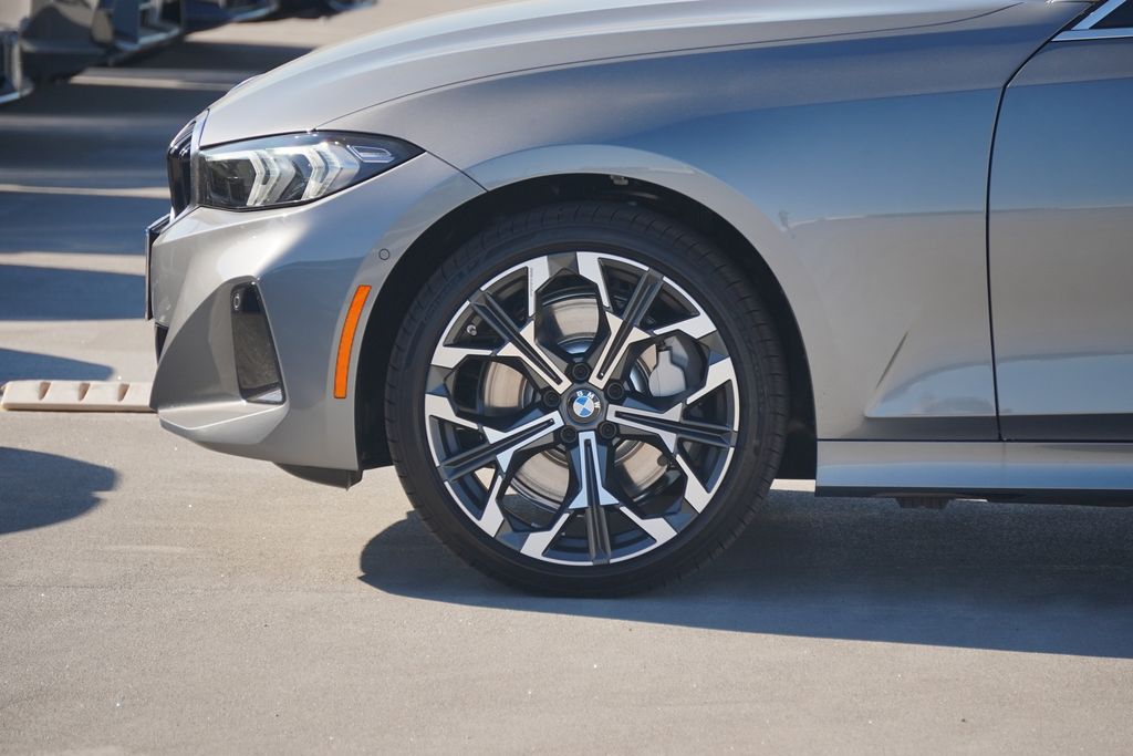 Thumbnail: 2026 BMW 3 Series - 5