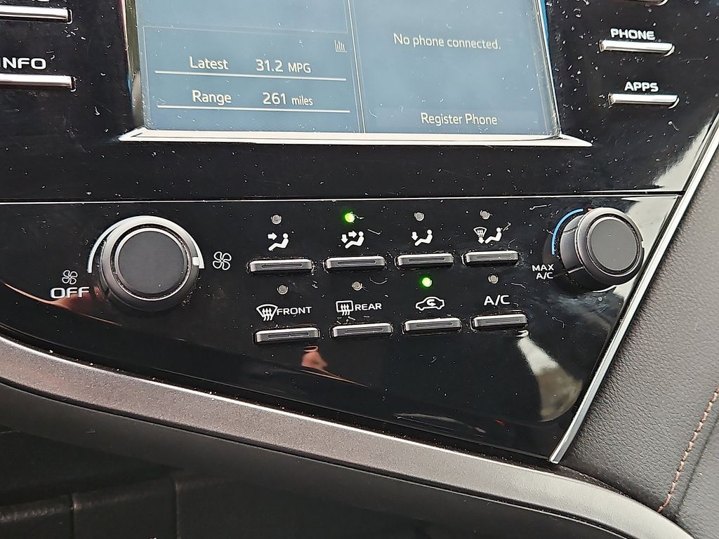 Thumbnail: 2018 Toyota Camry - 16