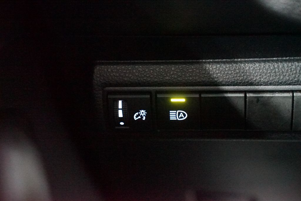 Thumbnail: 2024 Toyota Corolla - 22