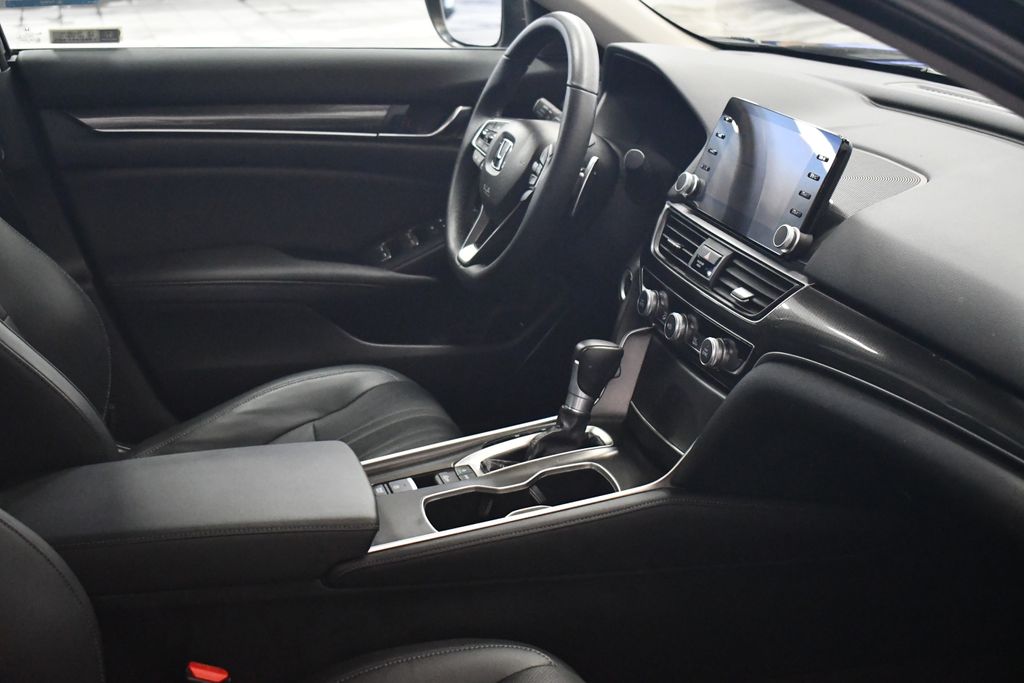 Thumbnail: 2022 Honda Accord - 32