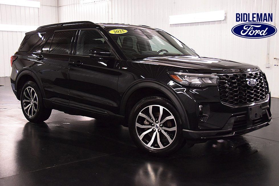 Agate Black Metallic 2025 Ford Explorer ST-Line AWD SUV / Crossover All-Wheel Drive Automatic