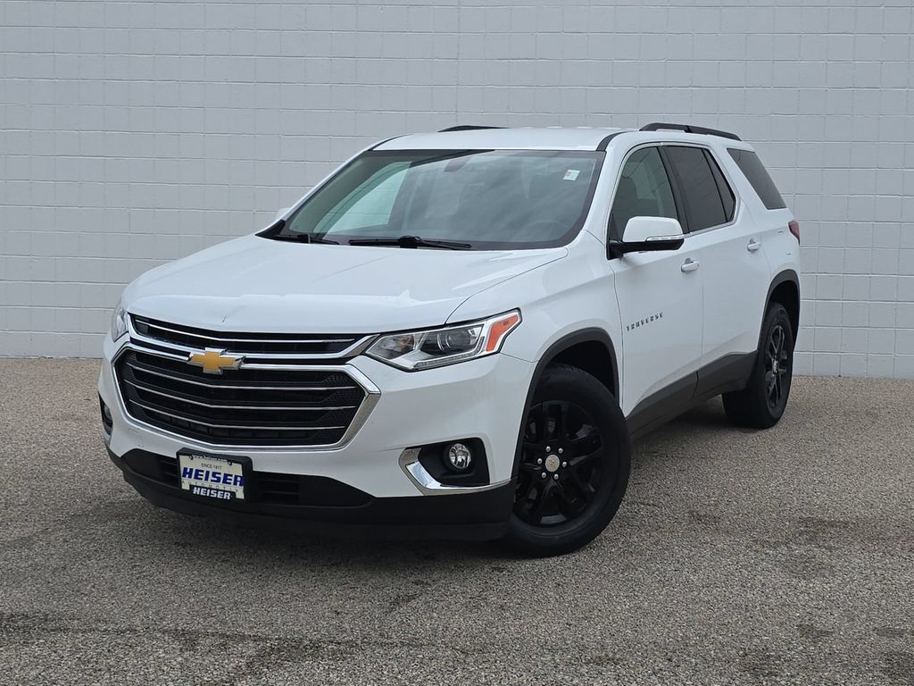 Summit White 2019 Chevrolet Traverse SUV / Crossover Four-Wheel Drive 9-Speed Automatic