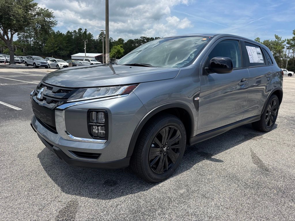 2025 Mitsubishi Outlander Sport LE photo 2