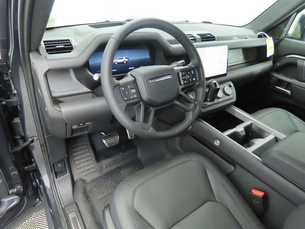 2025 Land Rover Defender 130 10
