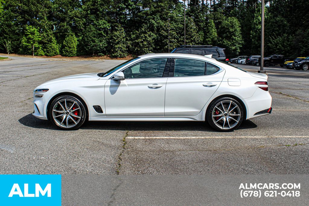 Used 2025 White Genesis 2.5T image 7