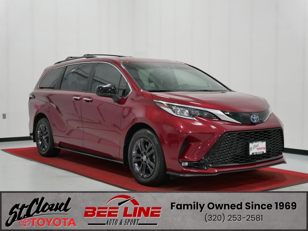 2024 Toyota Sienna XSE 7-Passenger Hybrid AWD's photo