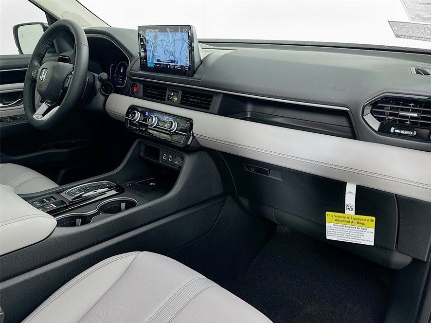 Used Car 2025 Honda Pilot  Touring For Sale Under $50,000 In Austin, Texas