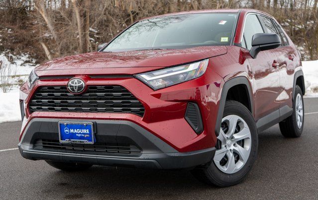 2025 Toyota RAV4 LE AWD