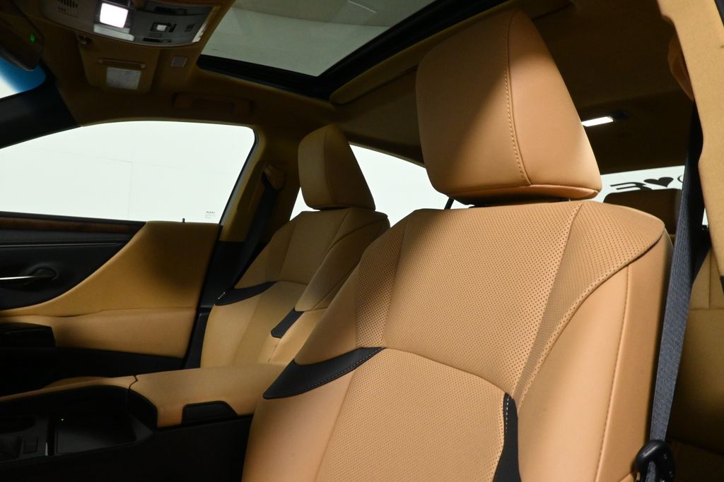 2025 Lexus ES 350 15