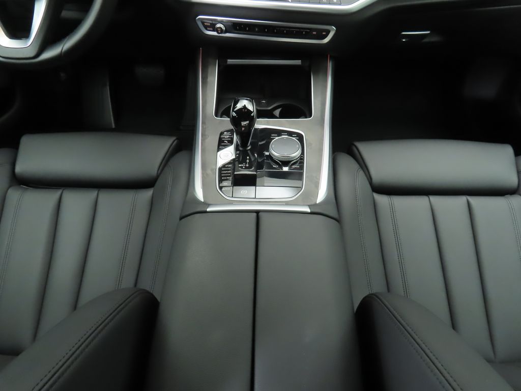 Thumbnail: 2022 BMW X5 - 16