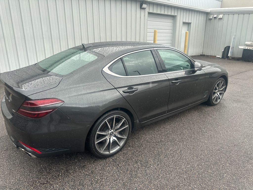 2023 Genesis G70 2.0T 19