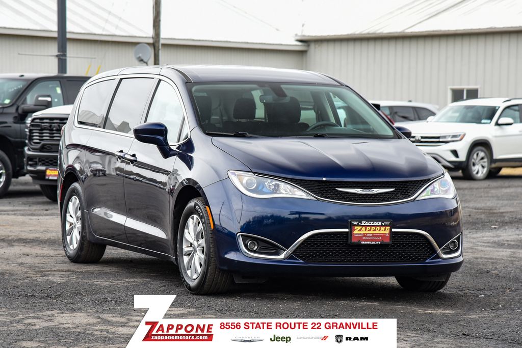2019 Chrysler Pacifica Touring Plus FWD