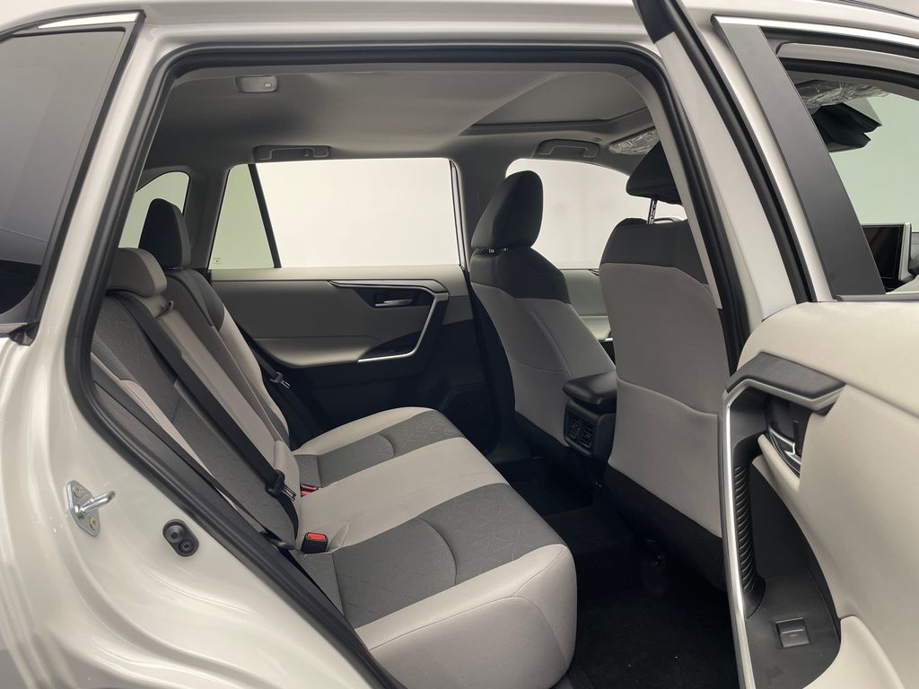 Thumbnail: 2025 Toyota RAV4 - 28