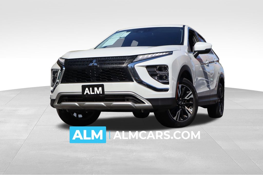 2024 Mitsubishi Eclipse Cross SE's photo