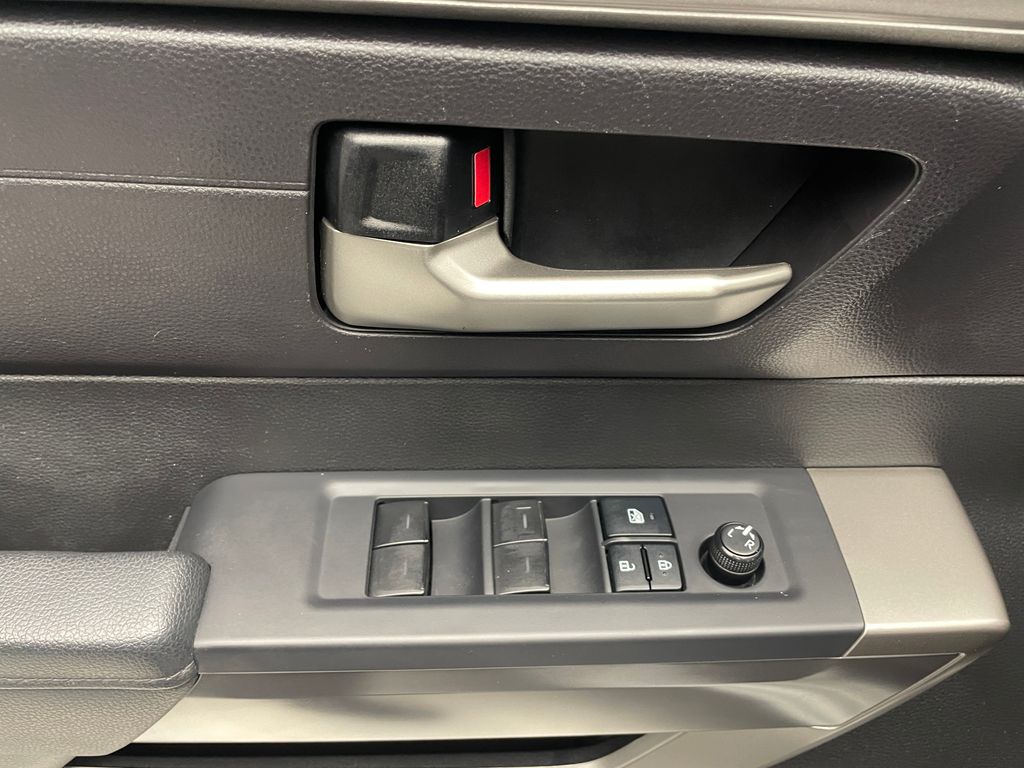 Thumbnail: 2022 Toyota Tundra - 10