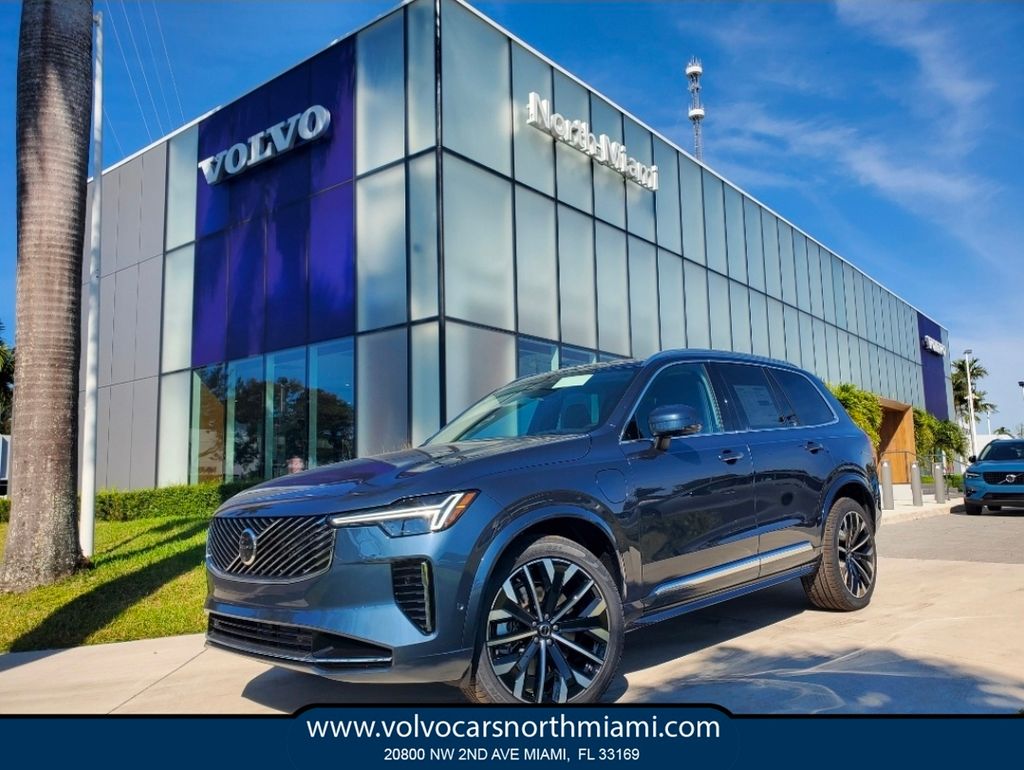 2026 Volvo XC90 Plug-In Hybrid T8 Plus