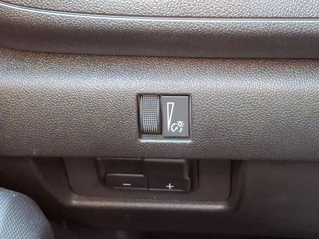 Thumbnail: 2024 Chevrolet Colorado - 23