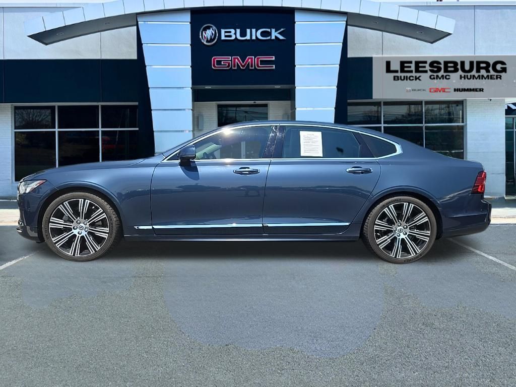 2022 Volvo S90 B6 Inscription AWD