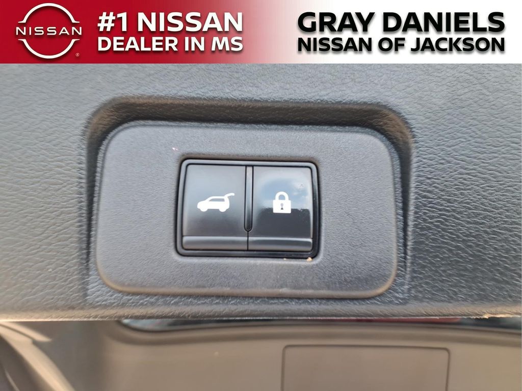 Used 2025 Nissan Rogue SUV