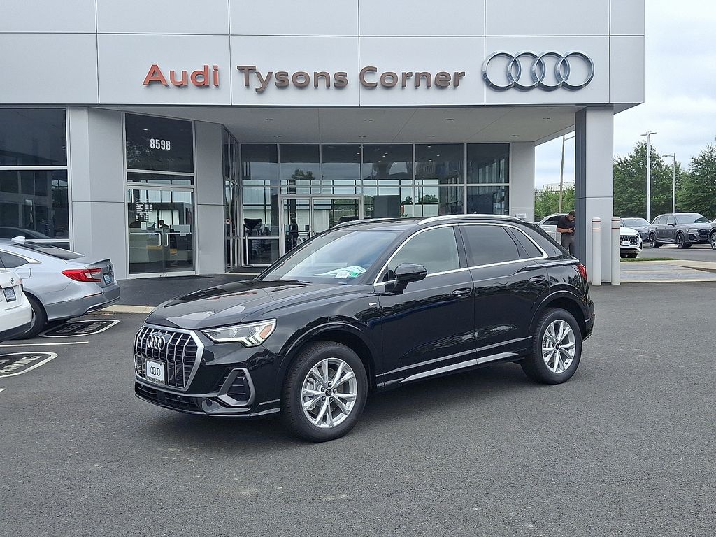 Thumbnail: 2025 Audi Q3 - 1