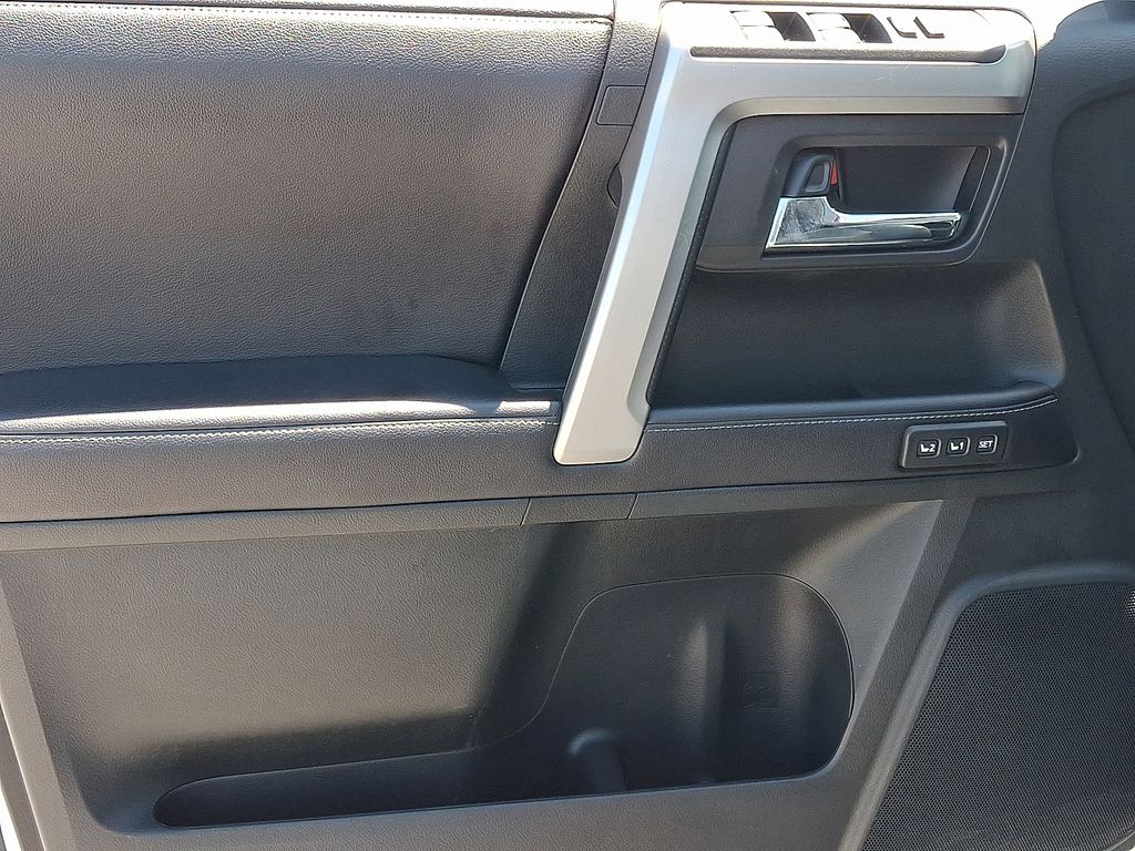 2018 Toyota 4Runner — photo 13