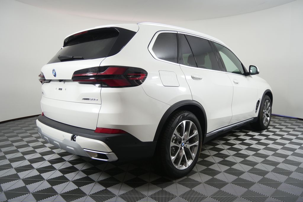 Thumbnail: 2026 BMW X5 - 3