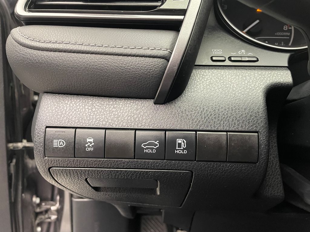 2023 Toyota Camry SE 20