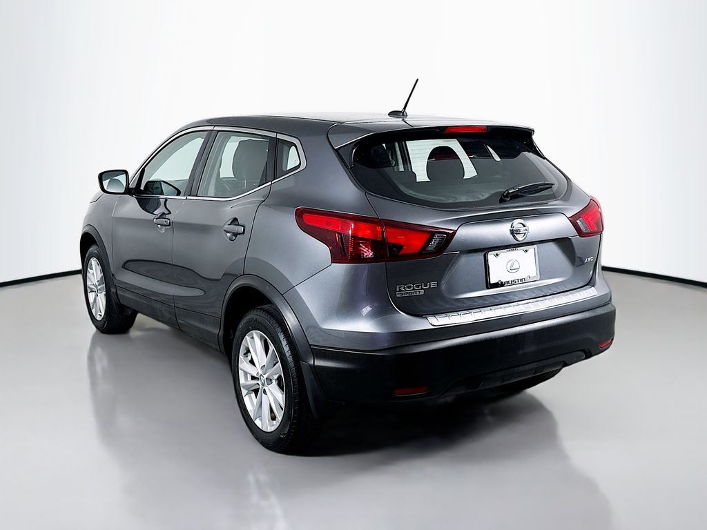 Thumbnail: 2017 Nissan Rogue Sport - 7