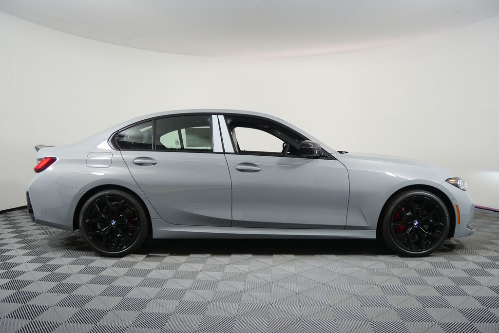 Thumbnail: 2025 BMW 3 Series - 2