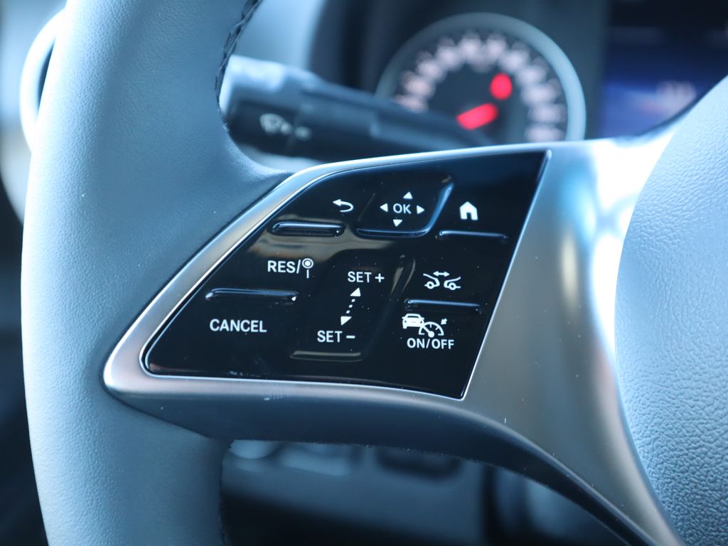 Thumbnail: 2025 Mercedes-Benz Sprinter - 12