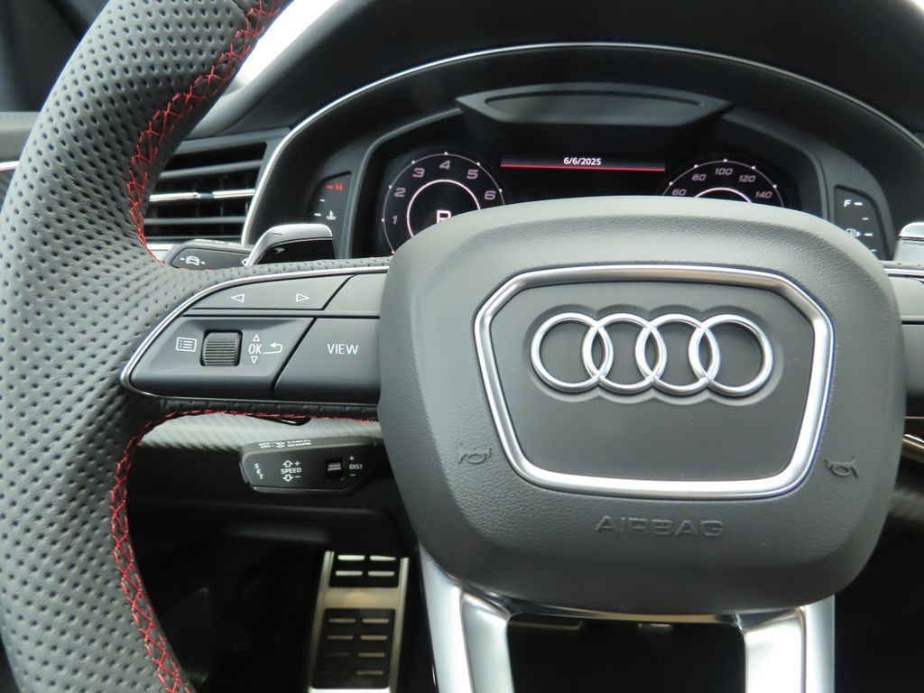 2025 Audi RS Q8 4.0T 12