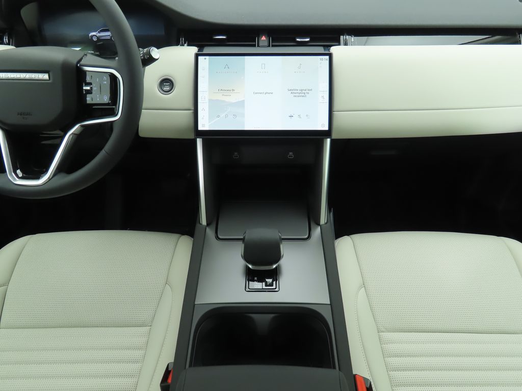 Thumbnail: 2024 Land Rover Discovery Sport - 13